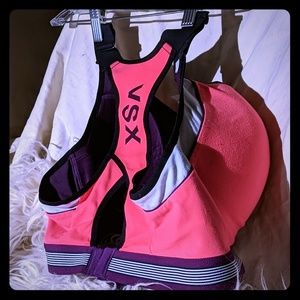 Victoria Secret underwire padded sportbra 36DDD